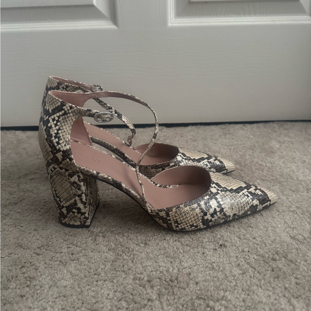 Nordstrom Paola Ankle Strap Pointed Toe Pump Ivory Snake - Picture 3 of 5